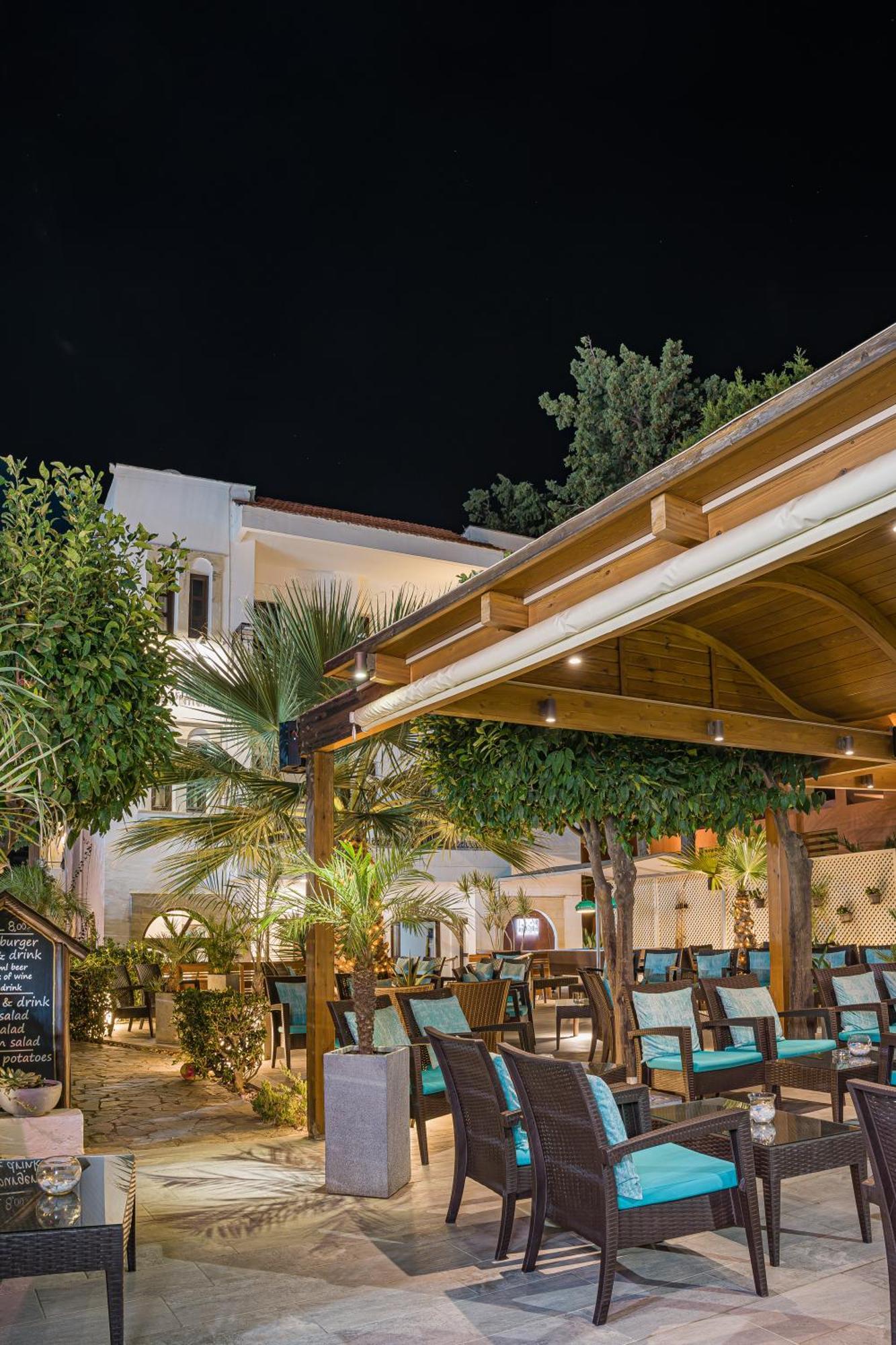 Paradise Hotel-Apartments Stalís Exterior photo